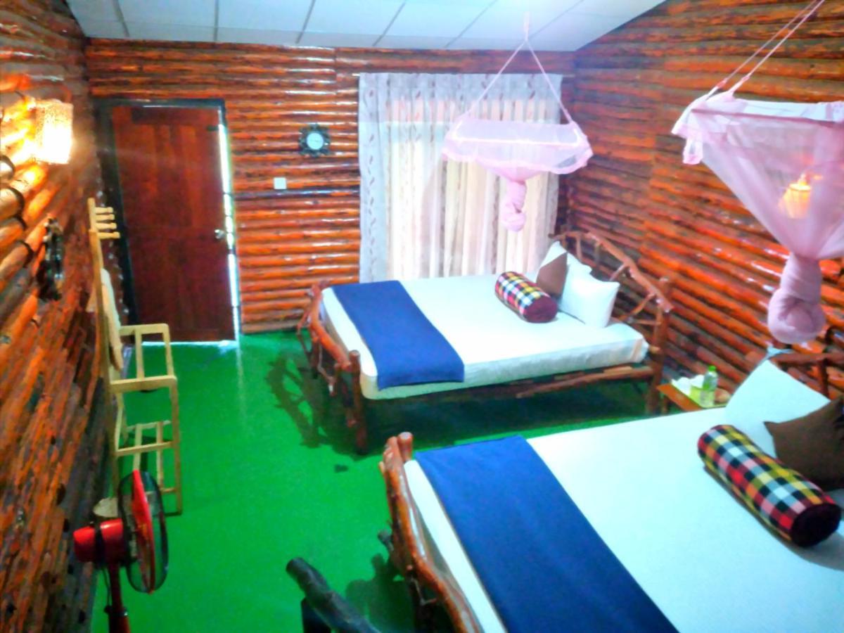 Wooden Cottage Ella Rum bild